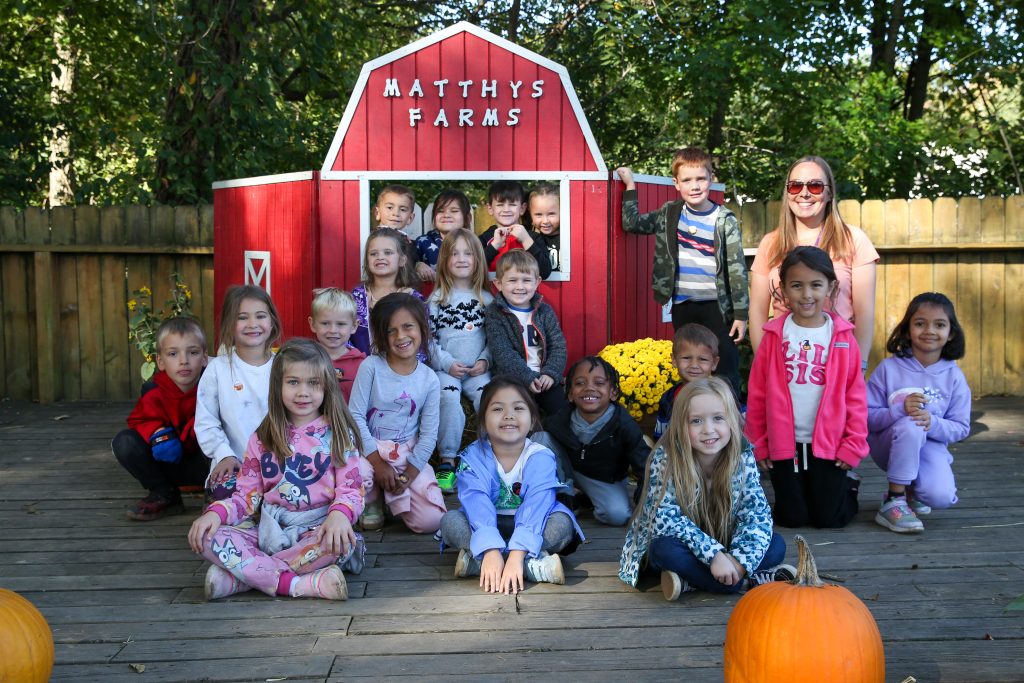 Students in front of Matthy's Farm