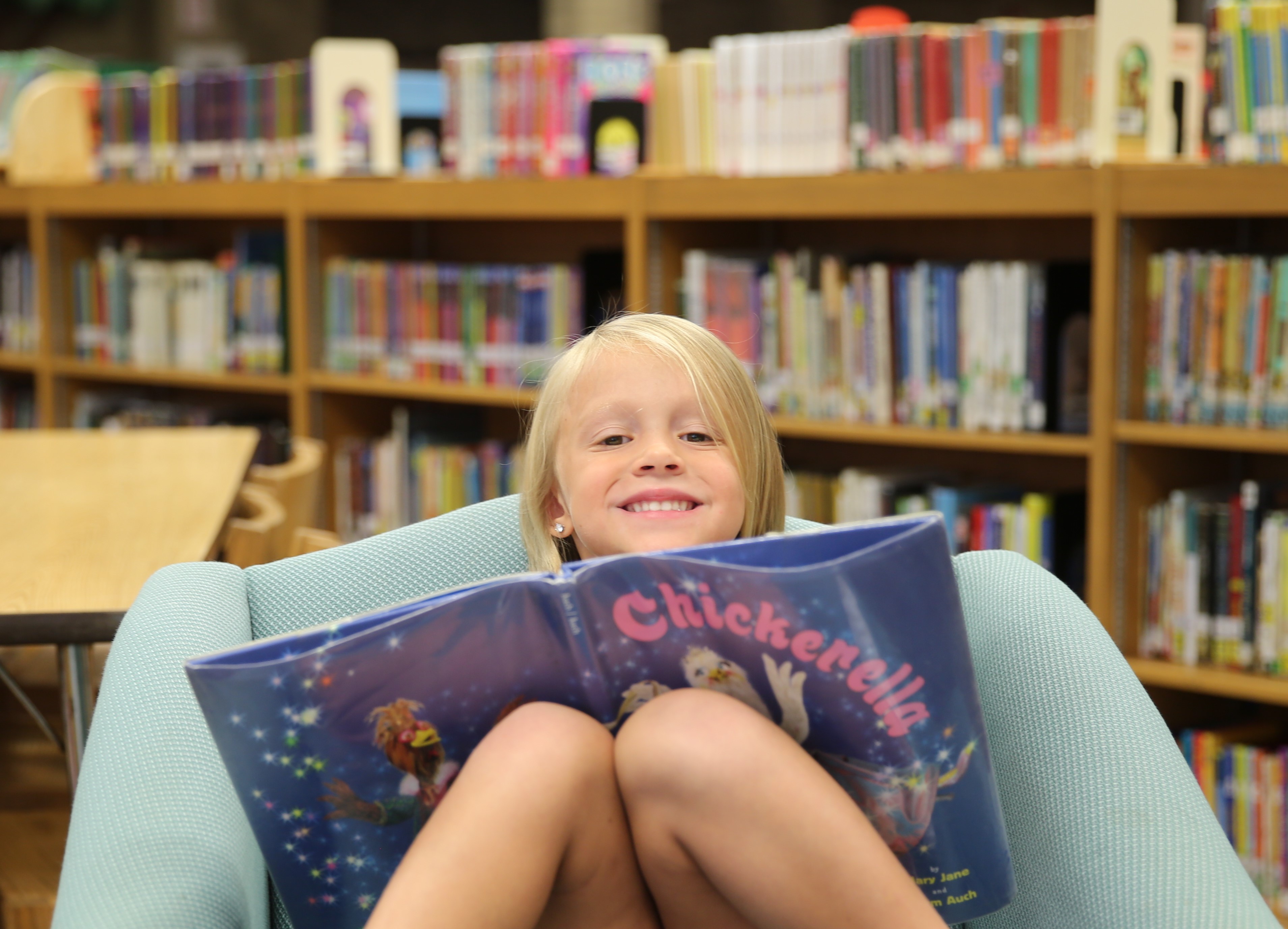 MF-Kinder-1st-Day-Library-8.22.19-48cropped